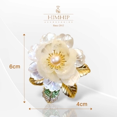 Trâm, Ghim Cài Áo HimHip Hoa Trắng Khảm Trai Sang Trọng HKCC Mix Trai 4*6cm