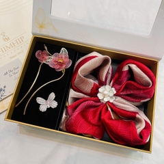 Set Quà HimHip Khăn Lụa Vuông 70x70cm & Cài Khăn, Cài Áo, Trâm Cài Tóc Kèm Túi Hộp Thiệp - 648