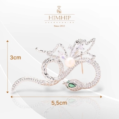 Trâm, Ghim Cài Áo Nam Nữ HimHip Rắn Mắt Xanh Phối Bướm Sang Trọng HKCC Mix Trai 3*5,5cm