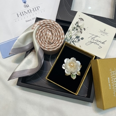 Set Quà Himhip Khăn Lụa Cao Cấp 65*65cm & Cài Áo Kèm Túi Hộp Thiệp - 241