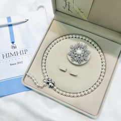 [Noel] Set Trang Sức HimHip Tinh Thể Ngọc Trai Vòng Cổ Khóa Nơ 48cm, Cài Áo Hoa Tuyết Phối Trai 5.5x5.5cm Sang Trọng