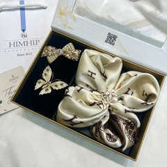 Set Quà Tặng Khăn Lụa Vuông Khổ 70  & Cài Khăn, Cài Áo, Kẹp Tóc Kèm Túi Hộp Thiệp - 42