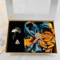 Set Quà HimHip Khăn Lụa Vuông 70x70cm & Cài Khăn, Cài Áo Kèm Túi Hộp Thiệp - 615