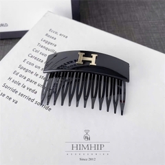 Xước Tóc HimHip Composite Mix Charm Chữ H Thanh Lịch