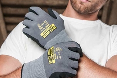 Tìm hiểu và phân loại găng tay bảo hộ lao động