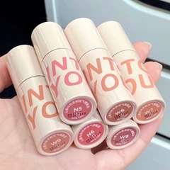 Son kem lì Into You Customized Airy Lip Mud CNW