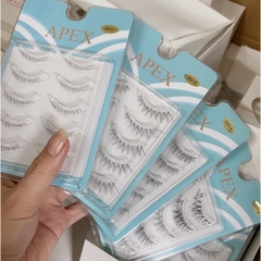 Lông mi giả gân trong APEX