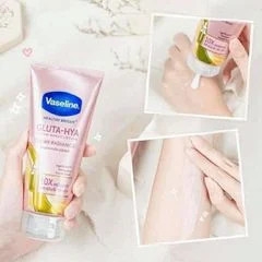 Sữa Dưỡng Thể Vaseline Healthy Bright Gluta-Hya Serum Burst Lotion Dưỡng Trắng Sáng Da 70ml