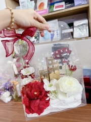 Túi đựng quà trong suốt kèm hoa