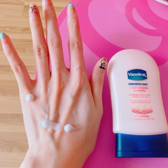 Kem Dưỡng Da Tay Và Móng Tay Vaseline