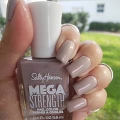 Sơn móng tay Sally Hansen Mega Strength