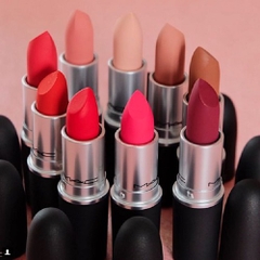 Son thỏi lì matte MAC Powder Kiss Lipstick