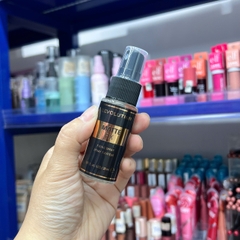Set Xịt Khóa Nền & Phấn Phủ Revolution Mini Glow / Matte Heroes Makeup Setting Duo