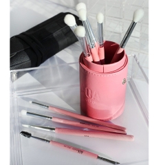 Bộ cọ trang điểm mắt AOA Studio đi kèm hộp đựng cọ