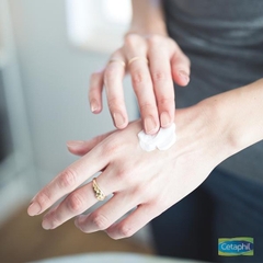 Kem dưỡng ẩm dưỡng da Cetaphil Moisturizing Lotion 250 - 500 ml