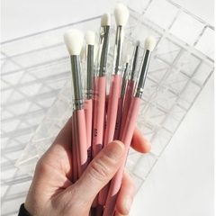 Bộ cọ trang điểm mắt AOA Studio đi kèm hộp đựng cọ