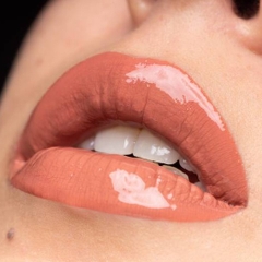 Son kem lì 2 đầu NYX Shine Loud Liquid Lipstick