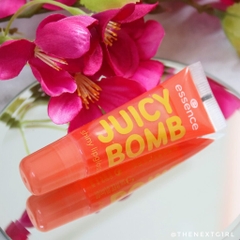 Son bóng có màu Essence Juicy Bomb Shiny Lipgloss cho môi căng mọng