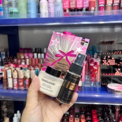 Set Xịt Khóa Nền & Phấn Phủ Revolution Mini Glow / Matte Heroes Makeup Setting Duo