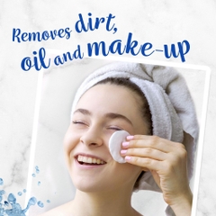 Kem rửa mặt giảm mụn dưỡng ẩm Noxzema Classic Clean