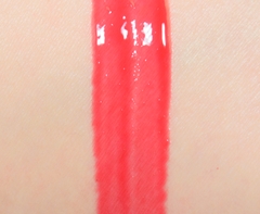 Son bóng dưỡng môi có màu Tower28 Milky Lip Jelly