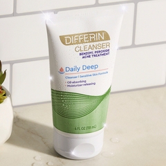 Sữa rửa mặt giảm mụn Differin Daily Deep Cleanser 5% Benzoyl Peroxide 118ml