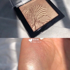 Phấn bắt sáng Wet n Wild Megaglo Highlighting powder màu Precious Petals