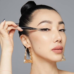 Bút kẻ mắt NYX Epic Ink Liner chống thấm nước