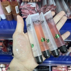 Son bóng trong có chứa bạc hà Max Makeup Cherimoya lip gloss