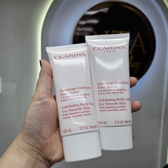 Tẩy tế bào chết làm mịn, mềm và tái tạo da Cla rins Exfoliating Body Scrub for smooth skin 100ml