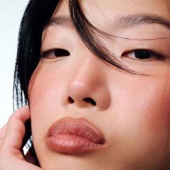 Chì kẻ viền môi Rhode The Peptide Lip Shape