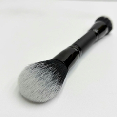 Cọ 2 đầu tán phấn phủ và kem Amora Dual-Ended Cream & Powder Makeup Brush DE04