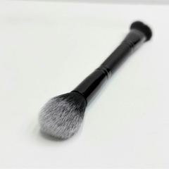 Cọ phấn 2 đầu giúp tán phấn bắt sáng và tạo khối Amora Dual-Ended Highlighter & Contour Brush DE02