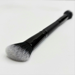 Cọ phấn 2 đầu giúp tán phấn bắt sáng và tạo khối Amora Dual-Ended Highlighter & Contour Brush DE02