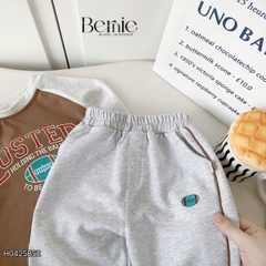 Set bộ tay dài chất thun cotton họa tiết bóng bầu dục màu nâu kèm quần dài cho bé trai size 1 đến 7 tuổi BERNIE H0425B52