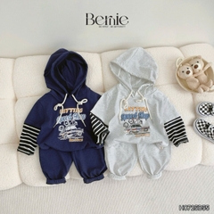 Set bộ tay dài thể thao unisex tay áo phối kẻ áo có mũ họa tiết ô tô đi chơi đi học 1 đến 7 tuổi BERNIE H0725B55