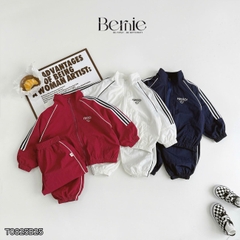 Set bộ dài tay thể thao kèm quần chất gió 2 lớp thêu Hello cho bé trai bé gái size 9 tới 28kg BERNIE T0825B25