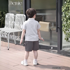 Set bộ polo tay ngắn cổ dệt họa tiết kẻ ghi phối túi ngực kèm quần short kaki size 1 đến 7 tuổi BERNIE H1025B63