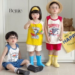 Set bộ ba lỗ áo thun phối màu họa tiết Baby Shark kèm quần short cho bé trai đi chơi đi biển size 1 tới 7 tuổi BERNIE H0326B34