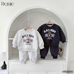 Set bộ dài cho bé trai chất nỉ 2 da áo họa tiết Little Monkey kèm quần dài cho bé trai size 9 tới 28kg BERNIE H1025B81