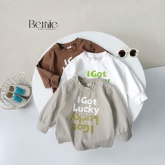 Áo thun áo phông tay dài in chữ Lucky nhiều màu unisex cho bé trai bé gái đi học đi chơi 9 đến 27kg BERNIE H0725A26