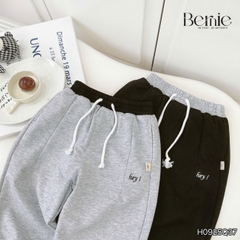  Quần dài quần da cá lưng thun phối màu bo chun họa tiết thêu chữ Hey cho bé trai bé gái size 9 tới 28kg BERNIE H0925Q37