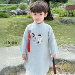 Áo dài cách tân bé trai mặc tết chất tafta thêu hạc màu xanh màu đỏ size 10 đến 25kg BERNIE 0824B37