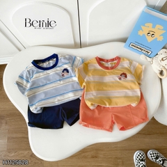 Set bộ tay ngắn họa tiết kẻ Cậu bé trà sữa kèm quần short kaki cho bé trai 9kg tới 28kg BERNIE H1125B28