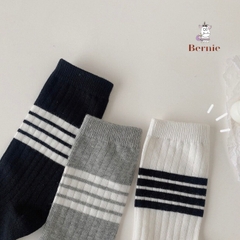 Tất vớ trơn sọc 1 bên unisex cho các bé trai bé gái nhà BERNIE basic nhiều màu trơn 2 đến 7 tuổi