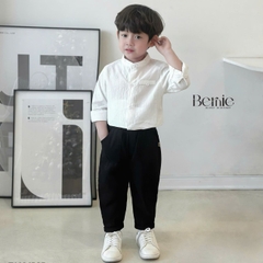 Áo sơ mi trắng dài tay cổ trụ, cổ tàu cho bé trai size 1 tuổi tới 7 tuổi Bernie T0625A26