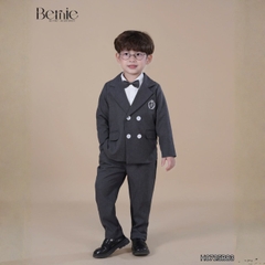 Set vest chéo 4 khuy công tử kèm nơ thêu huy hiệu cho bé trai 1 đến 7 tuổi BERNIE H0725B83