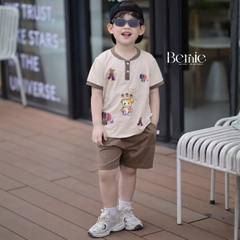 Set bộ tay ngắn cổ trụ họa tiết Gấu Funny và quần short đi chơi đi biển cho bé trai size 1 tới 7 tuổi BERNIE H1125B37
