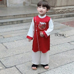 Áo dài cách tân bé trai mặc tết chất lụa in phối màu thêu hạc, màu đỏ màu vàng cho bé trai 10 đến 25kg BERNIE H1024B17
