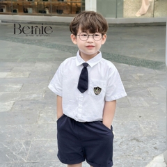 Set bộ sơ mi tay ngắn bé trai áo sơ mi trắng kèm cà vạt phối huy hiệu cho bé 9đến 24kg T0425B63